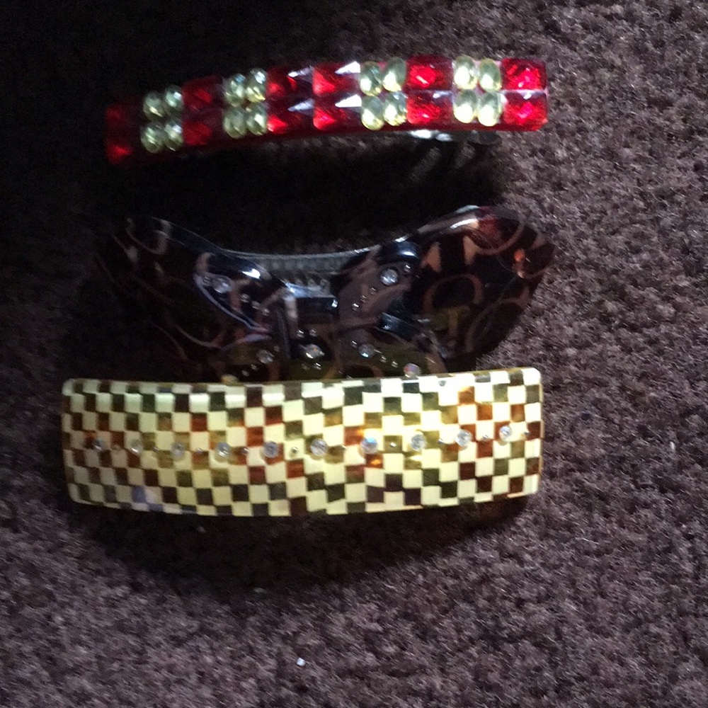Set of three hair clips